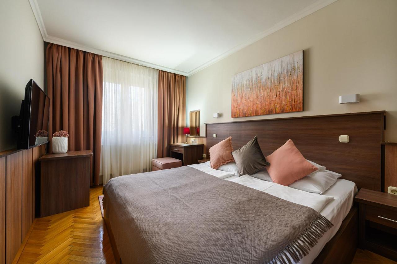 Szilfa Étterem Mariann Apartman Hajdúszoboszló Exterior foto